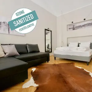 Standard By Hi5 - Steindl Street Apartman Budapest